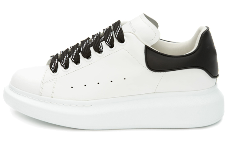 Женские кеды Alexander McQueen Oversized Sneaker (бело-черные)