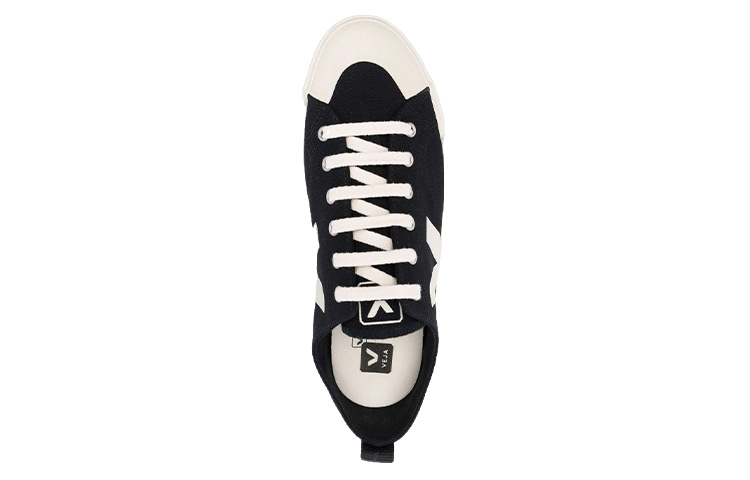 VEJA Nova Canvas 'Black Pierre'
