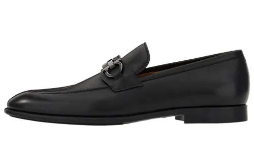 FERRAGAMO Grained Hammer Pattern Set of Feet Loafers Men's Black