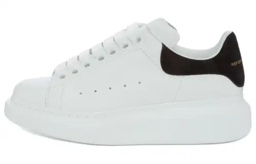 Alexander McQueen Oversized Sneaker Low top Stylish Skateboarding Shoes Women's Black