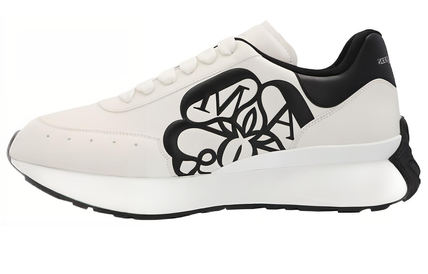 Мужские кроссовки Alexander McQueen Sprint Runner (черно-белые)