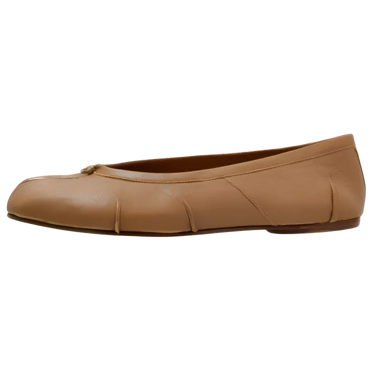 Maison Margiela Tabi Casual Shoes 0.8cm Women's Brown