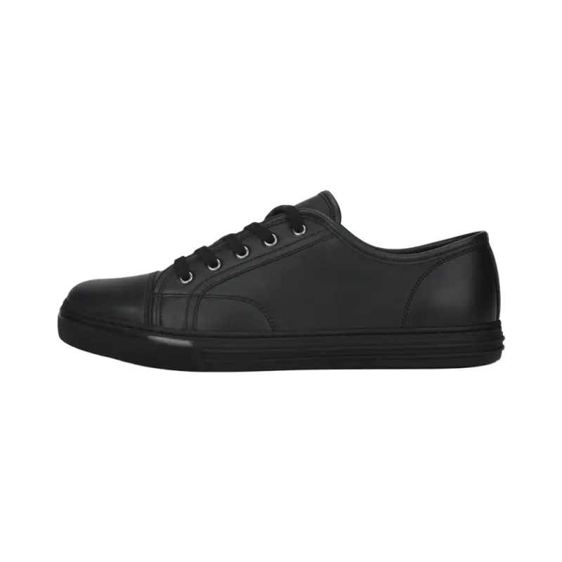 GUCCI Plate Leather Low Black