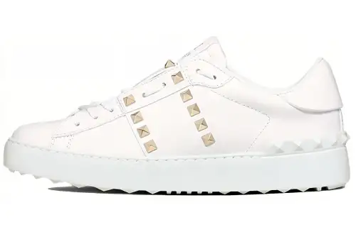 Valentino Rockstud 'Untitled - White'