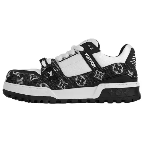 LOUIS VUITTON Trainer Maxi Abrasion Resistant Low top Skateboard Shoes Unisex Black White