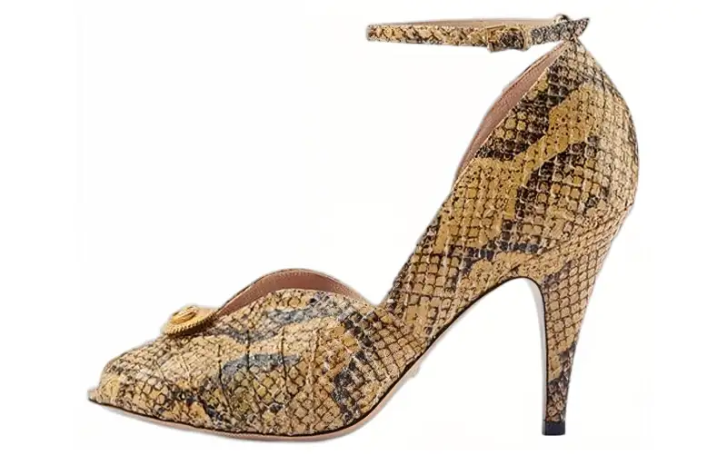 GUCCI Interlocking G Buckled Pumps