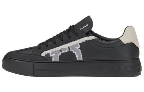 FERRAGAMO Gancini Low top Stylish Skateboarding Shoes Men's Black Gray