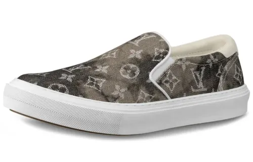 LOUIS VUITTON Trocadero Low top Skateboard Shoes Men's Taupe
