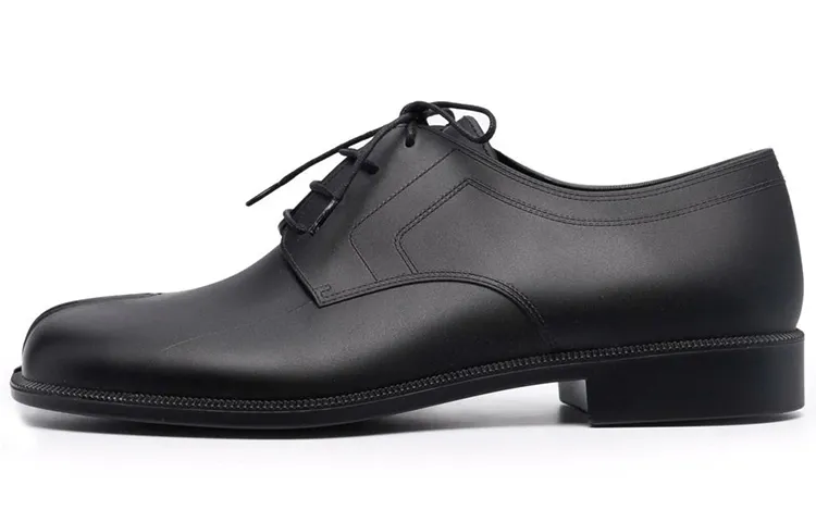Maison Margiela Tabi Lace-up Brogues