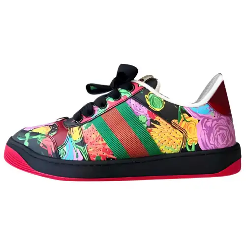 GUCCI Screener Distressed Shoes Leather Skateboard Shoes Women's Black Red