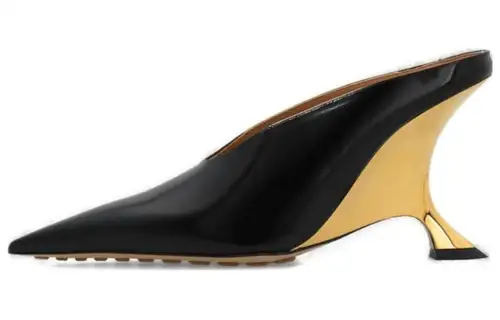 Bottega Veneta Rocket Closed Toe Slippers Women's Black