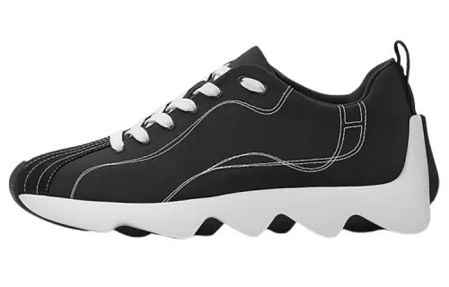HERMES Envol Low top Casual Shoes Women's Black