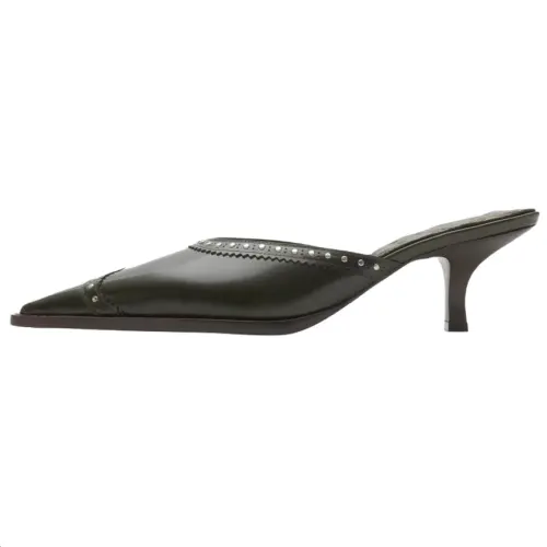 Burberry Closed Toe Slippers Women's Black