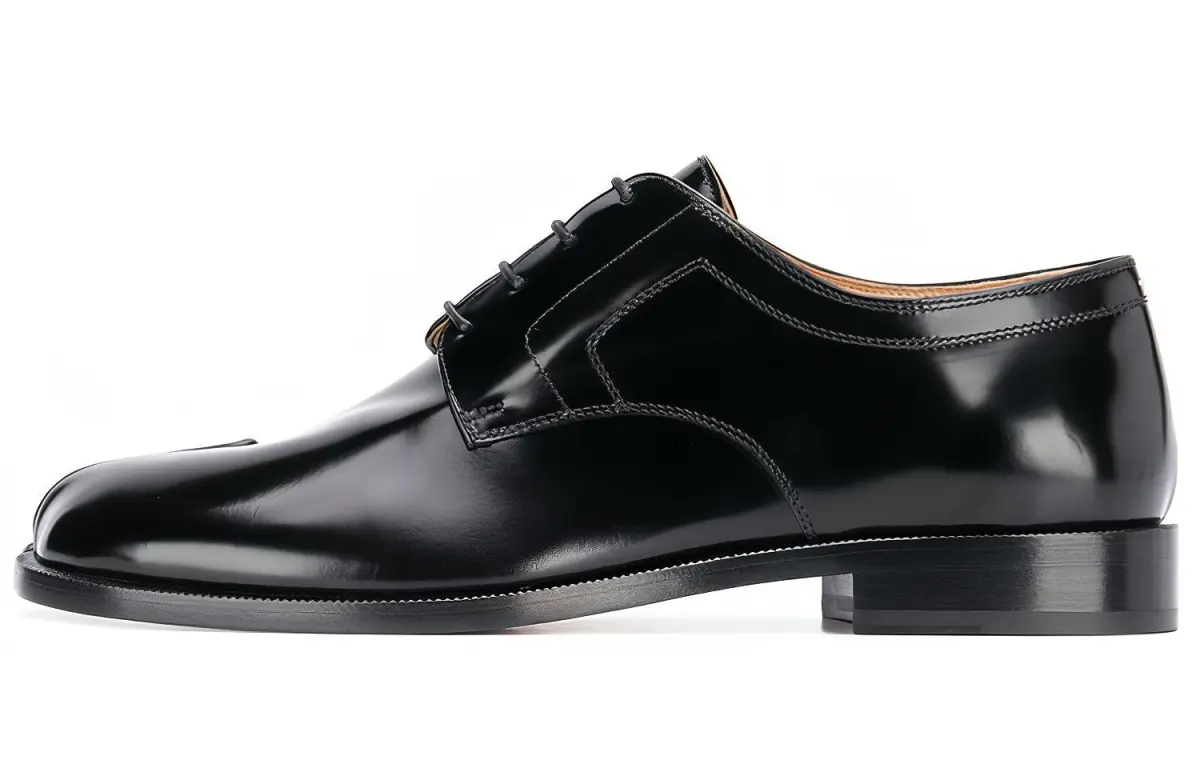 Maison Margiela Tabi Casual Leather Shoes Men's Black