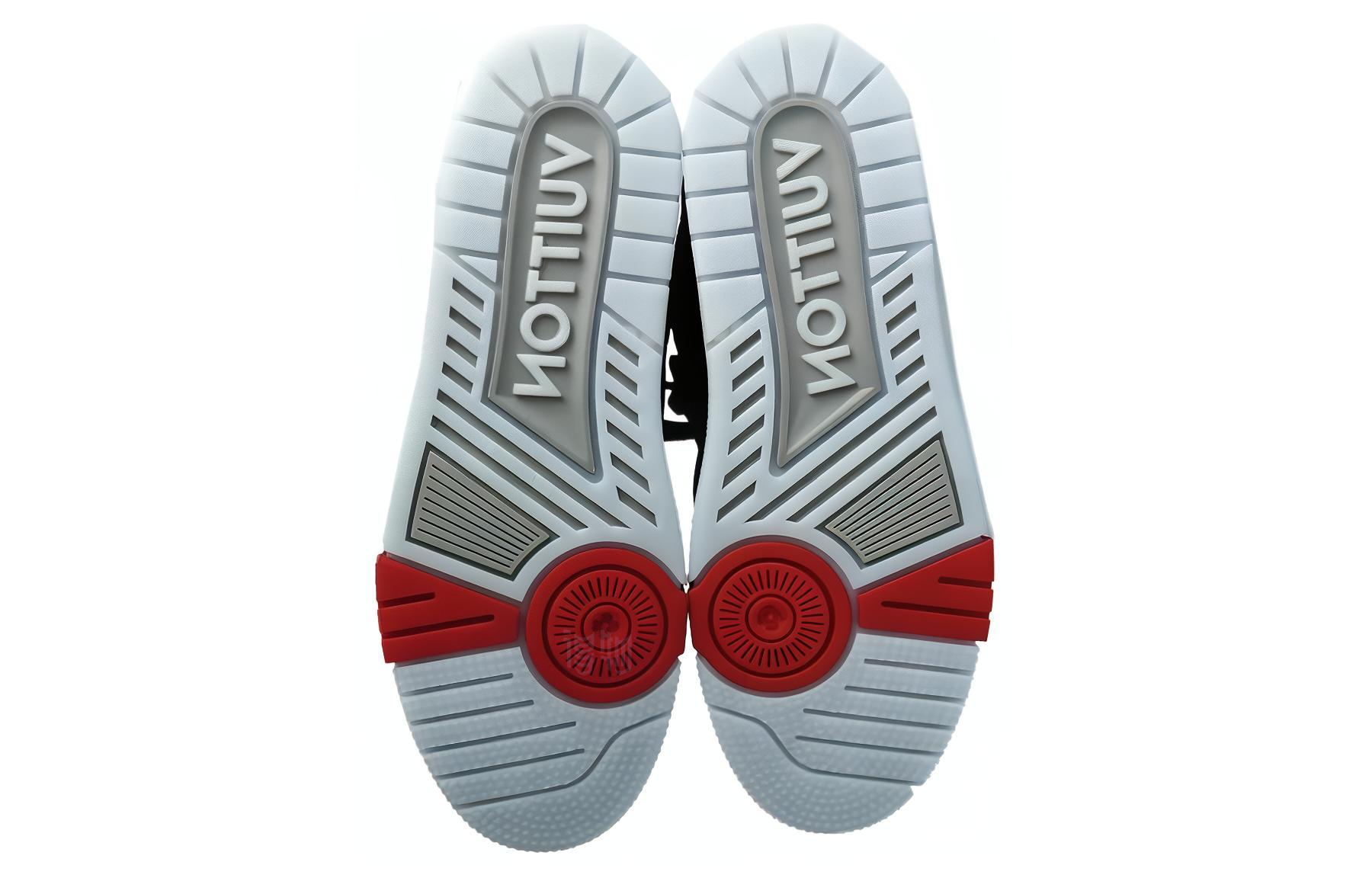 Мужские кроссовки Louis Vuitton Trainer Monogram (черные) — фото 5