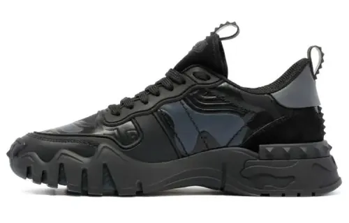 Valentino Rockrunner Leather Low top Sports Casual Shoes Black