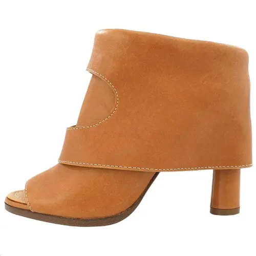 Burberry Normandy Leather Ankle Boots Women's Light Chestnut