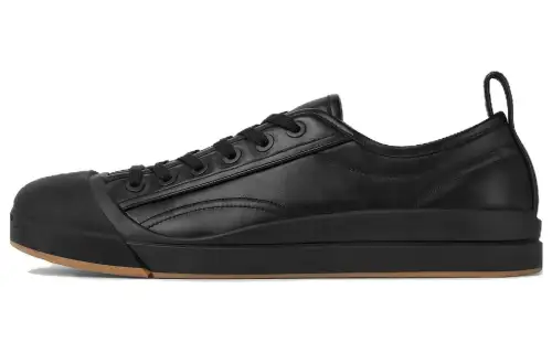 Bottega Veneta Vulcan Low top Skateboard Shoes Women's Black