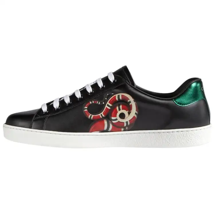 GUCCI Cow Leather Low top Stylish Skateboarding Shoes Men's Black
