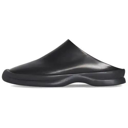THE ROW Quiet Closed Toe Slippers Women's Black