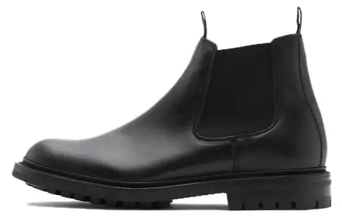 Burberry Calfskin Short Chelsea Boots Men's Black