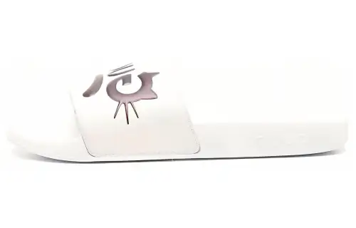 GUCCI Pursuit Slide Slippers Women's White