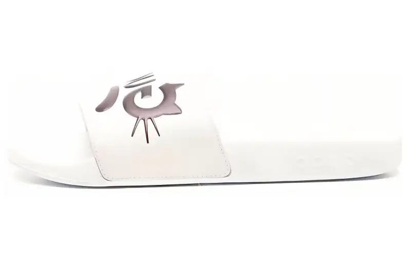 GUCCI Pursuit Slide Slippers Women's White