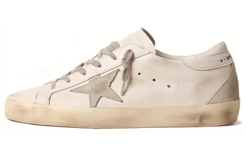 Golden Goose Super Star Low top Skateboard Shoes Men's Beige Distressed