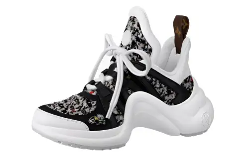 LOUIS VUITTON Cow Leather Slip Resistant, Abrasion Resistant, Breathable Low top Running Shoes Women's Black White