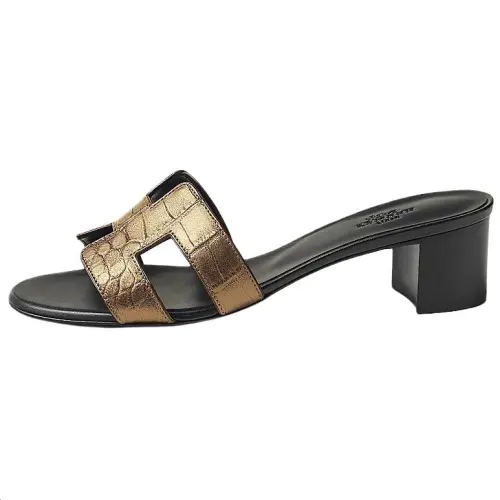 HERMES Oasis Slide Slippers Women's Dark Gold