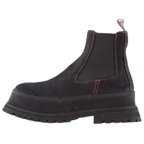 Burberry Short Chelsea Boots Men's Black