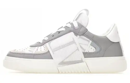 Valentino Leather Low top Low top Stylish Skateboarding Shoes Women's White Gray