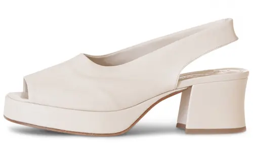 Bottega Veneta Leather Stylish Sandal Women's Beige
