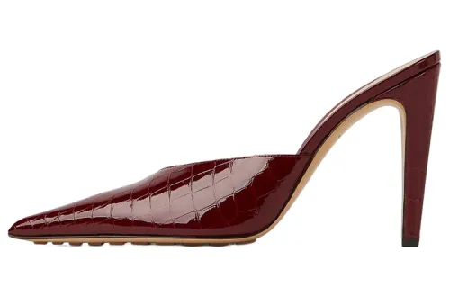 Bottega Veneta No Special Function Closed Toe Slippers Women's Dark Red