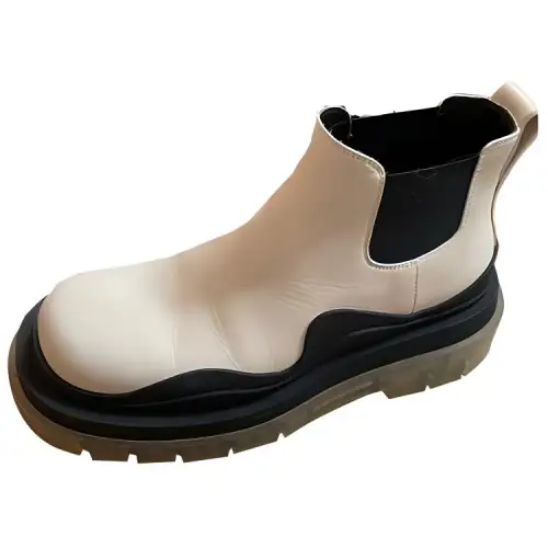 Bottega Veneta Tire Leather Short Chelsea Boots Women's White
