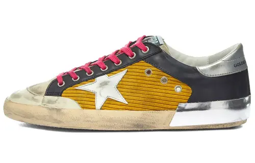 Golden Goose Super Star Low top Skateboard Shoes Men's Yellow Black Distressed