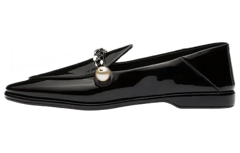 MIU MIU Patent Leather Casual Shoes Women's Black