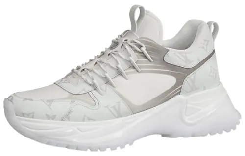 LOUIS VUITTON Run Away Fabric Cushioning, Wear Resistant Low top Casual Shoes Men's White