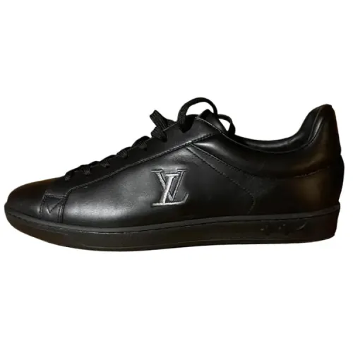 LOUIS VUITTON Luxembourg Lv Logo Sneaker Black