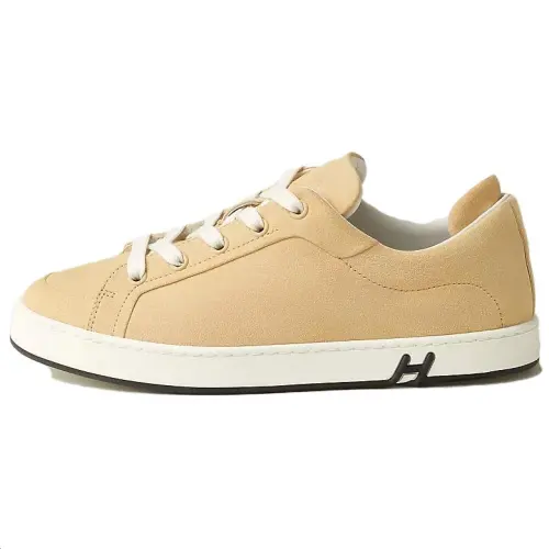 HERMES Kid Leather Low top Skateboard Shoes Women's Yellow