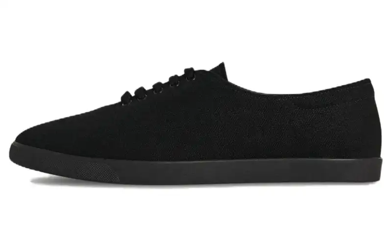 THE ROW Low top Skateboard Shoes Women's Black
