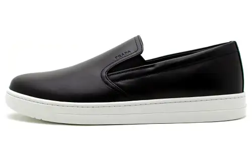 PRADA Leather Abrasion Resistant Low top Skateboard Shoes Men's Black
