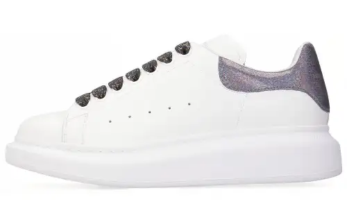 Alexander McQueen Oversized Sneaker Casual Low top Stylish Skateboarding Shoes Women's White