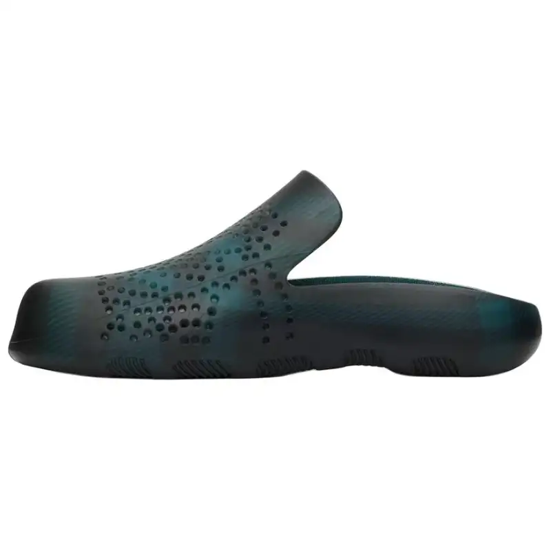 Burberry Closed Toe Slippers Men's Blue