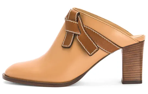 LOEWE Gate Comfortable Closed Toe Slippers Women's Tan