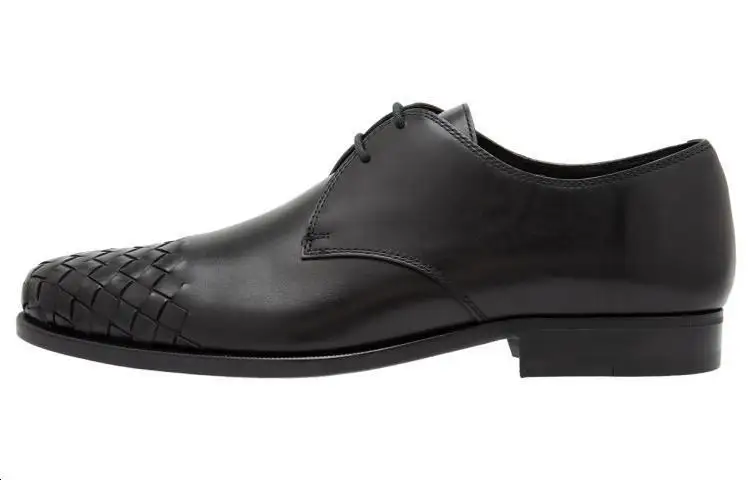 Bottega Veneta Intrecciato Leather Casual Shoes Men's Black