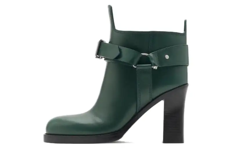 Burberry Leather Comfortable Round Toe Ankle Boots Women's Green
