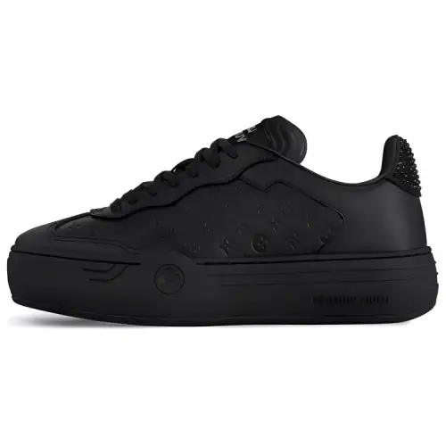 LOUIS VUITTON Cow Leather Low top Skateboard Shoes Women's Black