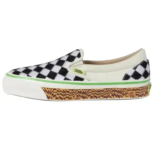 GUCCI Low top Skateboard Shoes Men's Black White Green