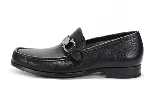 FERRAGAMO Gancini Low top Men's Casual Shoes Men's Black